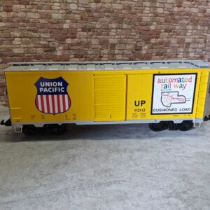 Piko 38831 Box Car UP