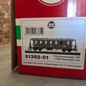 LGB 31352-01 Personenwagen DR Epoche 3
